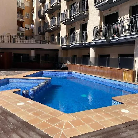 Koyo - Modern With Parking And Swimming Pool For 6p