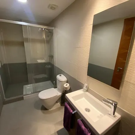 Koyo - Modern With Parking And Swimming Pool For 6p Apartment *