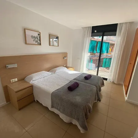 Koyo - Modern With Parking And Swimming Pool For 6p * Lloret de Mar