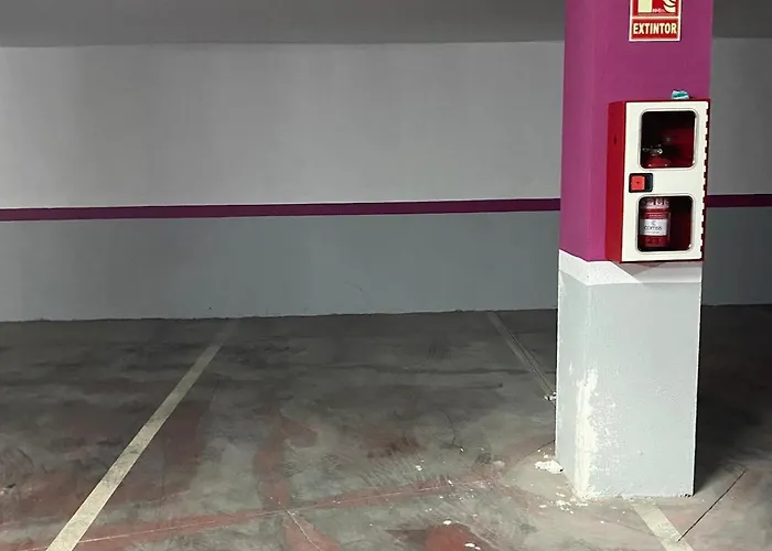 Koyo - Modern With Parking And Swimming Pool For 6p Apartment *