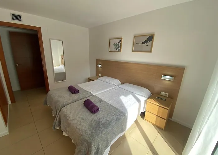 Koyo - Modern With Parking And Swimming Pool For 6p *