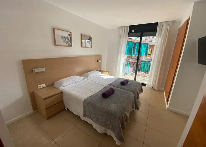 Koyo - Modern With Parking And Swimming Pool For 6p * Lloret de Mar